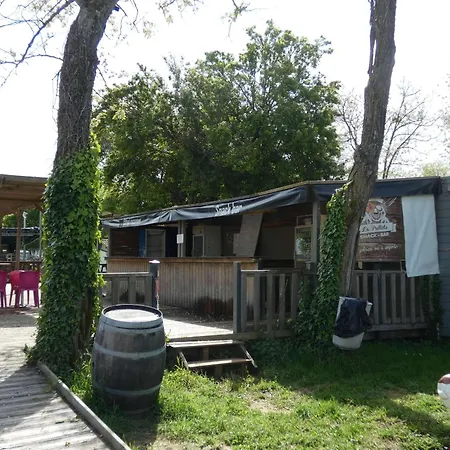 045 Mobil-home Gamme Confort A La Ferme 4 Etoiles *