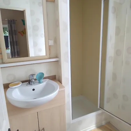 045 Mobil-home Gamme Confort A La Ferme 4 Etoiles *